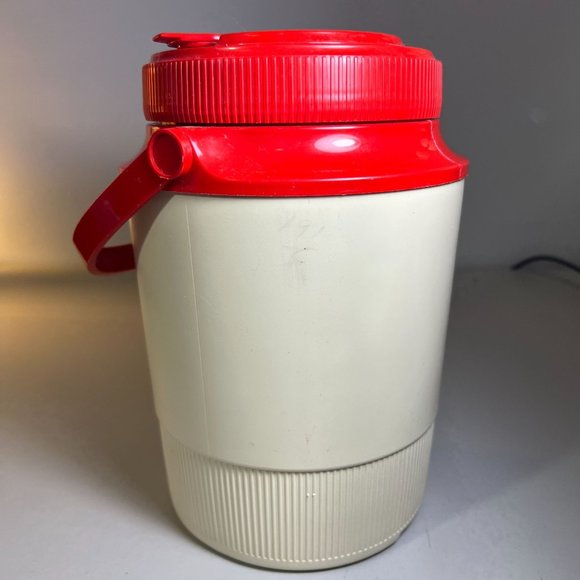 PIZZA HUT Red and White Gott Cooler (VIntage 1980's) - Picture 7 of 9